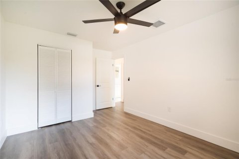 Casa en venta en Pinellas Park, Florida, 4 dormitorios, 140.28 m2 № 1825427 - foto 19