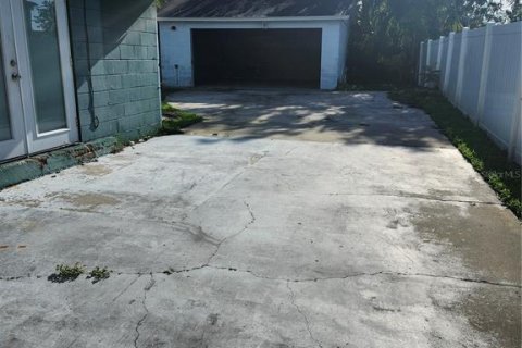 House in Tampa, Florida 3 bedrooms, 136.1 sq.m. № 1792914 - photo 4