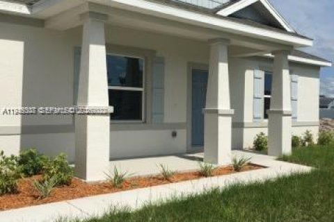 Casa en Port St. Lucie, Florida 4 dormitorios, 189.52 m2 № 2001972