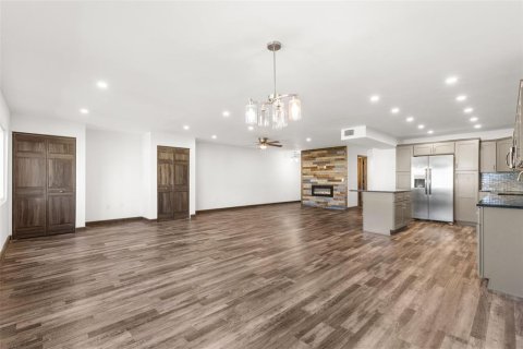 Copropriété à vendre à Largo, Floride: 2 chambres, 135.64 m2 № 2129336 - photo 13