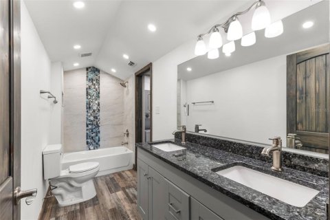 Copropriété à vendre à Largo, Floride: 2 chambres, 135.64 m2 № 2129336 - photo 9