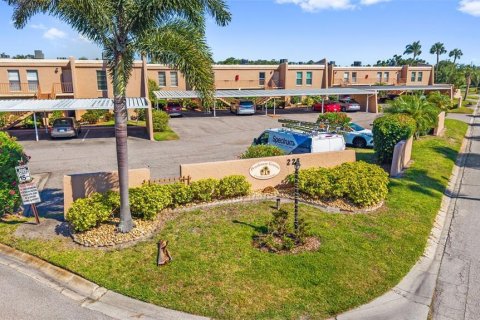 Copropriété à vendre à Largo, Floride: 2 chambres, 135.64 m2 № 2129336 - photo 2