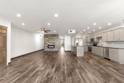 Copropriété à vendre à Largo, Floride: 2 chambres, 135.64 m2 № 2129336 - photo 15