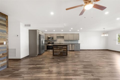 Copropriété à vendre à Largo, Floride: 2 chambres, 135.64 m2 № 2129336 - photo 12