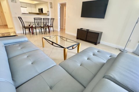 Купить кондоминиум в Санни-Айлс-Бич, Флорида 2 спальни, 119.84м2, № 2009469 - фото 21