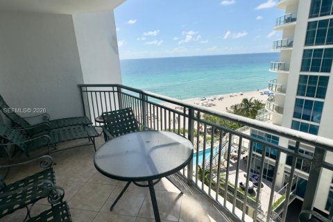 Купить кондоминиум в Санни-Айлс-Бич, Флорида 2 спальни, 119.84м2, № 2009469 - фото 15