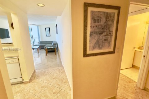 Купить кондоминиум в Санни-Айлс-Бич, Флорида 2 спальни, 119.84м2, № 2009469 - фото 6