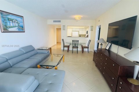 Купить кондоминиум в Санни-Айлс-Бич, Флорида 2 спальни, 119.84м2, № 2009469 - фото 18