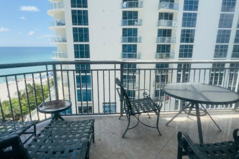 Купить кондоминиум в Санни-Айлс-Бич, Флорида 2 спальни, 119.84м2, № 2009469 - фото 16