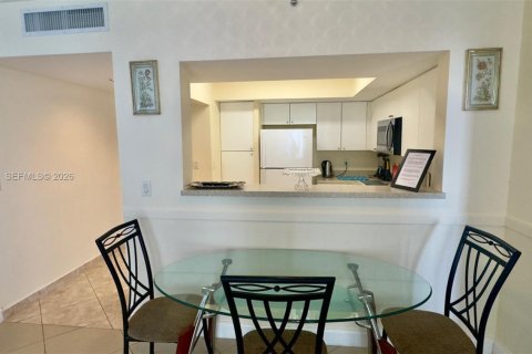 Купить кондоминиум в Санни-Айлс-Бич, Флорида 2 спальни, 119.84м2, № 2009469 - фото 23