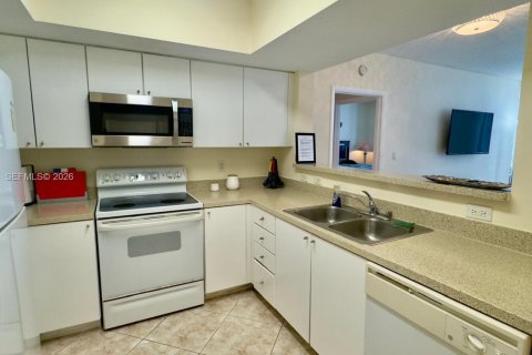 Купить кондоминиум в Санни-Айлс-Бич, Флорида 2 спальни, 119.84м2, № 2009469 - фото 7