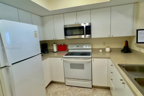 Купить кондоминиум в Санни-Айлс-Бич, Флорида 2 спальни, 119.84м2, № 2009469 - фото 8