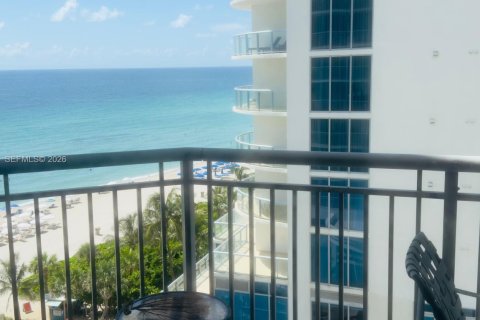 Купить кондоминиум в Санни-Айлс-Бич, Флорида 2 спальни, 119.84м2, № 2009469 - фото 14