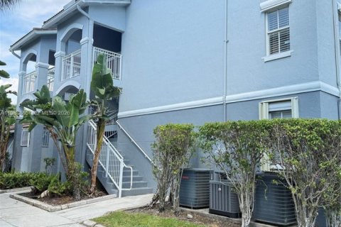 Купить кондоминиум в Пемброк-Пайнс, Флорида 3 спальни, 115.85м2, № 2051999 - фото 28