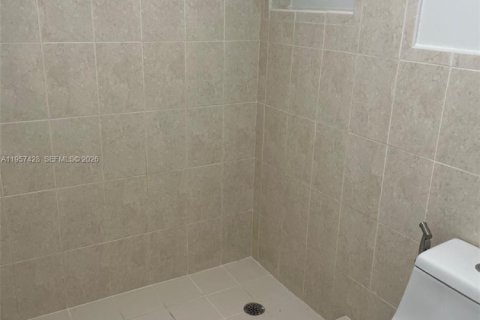 Снять в аренду кондоминиум в Майами-Лейкс, Флорида 2 спальни, 94.76м2, № 2011438 - фото 17