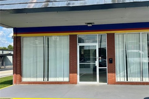 Propiedad comercial en alquiler en Fern Park, Florida, 169.08 m2 № 1901376 - foto 4