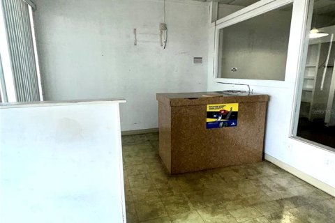 Propiedad comercial en alquiler en Fern Park, Florida, 169.08 m2 № 1901376 - foto 5