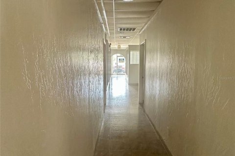 Propiedad comercial en alquiler en Fern Park, Florida, 169.08 m2 № 1901376 - foto 13