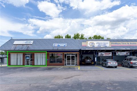 Propiedad comercial en alquiler en Fern Park, Florida, 169.08 m2 № 1901376 - foto 1