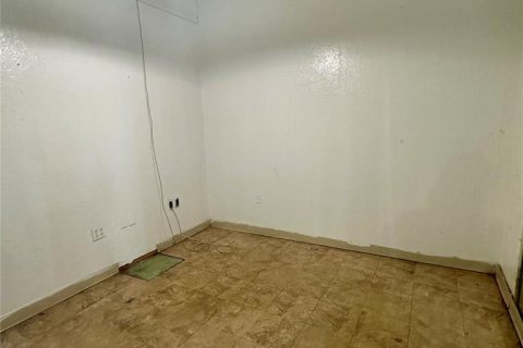Propiedad comercial en alquiler en Fern Park, Florida, 169.08 m2 № 1901376 - foto 9