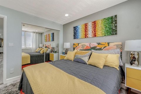 Condo in Longboat Key, Florida, 2 bedrooms  № 2112088 - photo 30