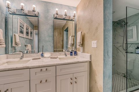 Condo in Longboat Key, Florida, 2 bedrooms  № 2112088 - photo 28