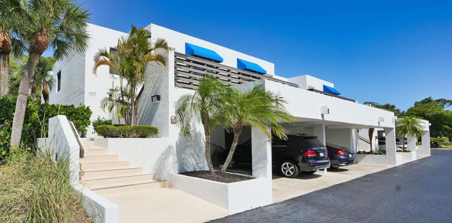 Condo in Longboat Key, Florida, 2 bedrooms  № 2112088