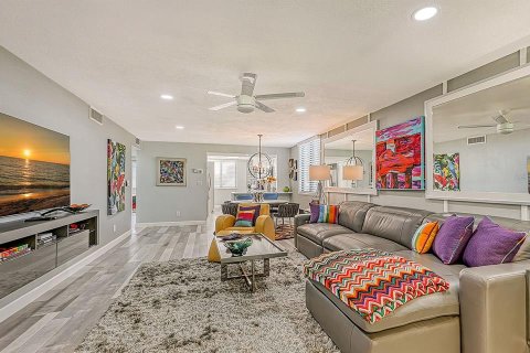 Condo in Longboat Key, Florida, 2 bedrooms  № 2112088 - photo 14
