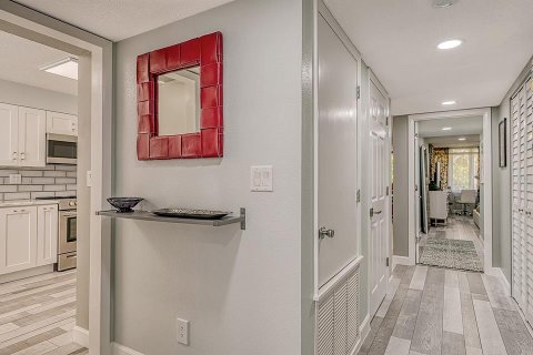 Condo in Longboat Key, Florida, 2 bedrooms  № 2112088 - photo 23