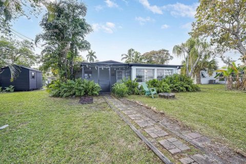 Villa ou maison à louer à Hollywood, Floride: 3 chambres, 107.95 m2 № 1135348 - photo 1