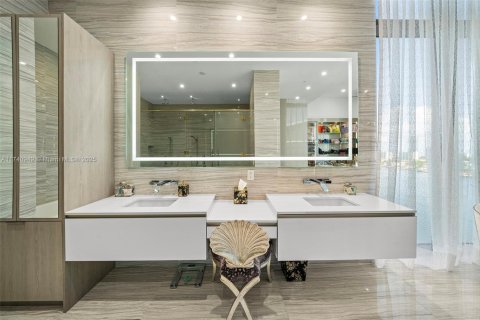 Condominio en venta en Aventura, Florida, 6 dormitorios, 575.99 m2 № 1491602 - foto 23