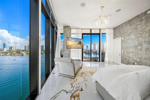 Condominio en venta en Aventura, Florida, 6 dormitorios, 575.99 m2 № 1491602 - foto 20