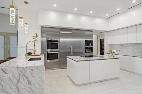 Condominio en venta en Aventura, Florida, 6 dormitorios, 575.99 m2 № 1491602 - foto 12