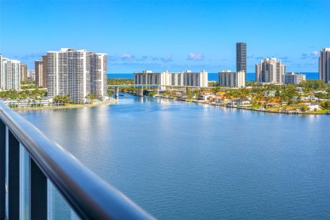 Condominio en venta en Aventura, Florida, 6 dormitorios, 575.99 m2 № 1491602 - foto 17