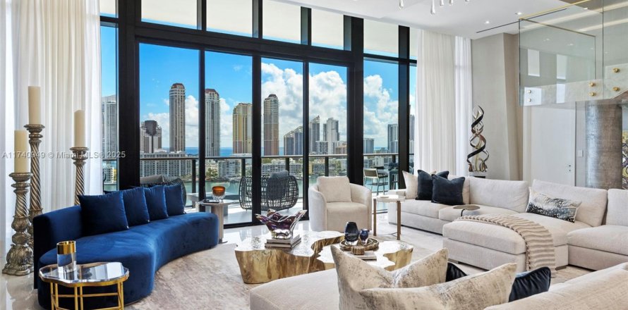 Condo in Aventura, Florida, 6 bedrooms № 1491602