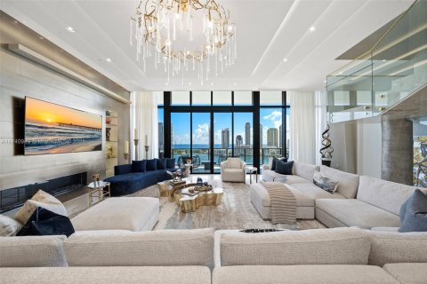 Condominio en venta en Aventura, Florida, 6 dormitorios, 575.99 m2 № 1491602 - foto 5