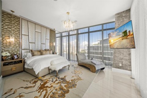 Condominio en venta en Aventura, Florida, 6 dormitorios, 575.99 m2 № 1491602 - foto 18