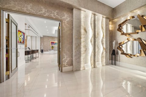 Condominio en venta en Aventura, Florida, 6 dormitorios, 575.99 m2 № 1491602 - foto 4