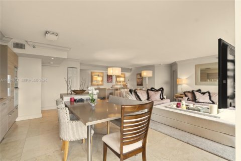 Condominio en venta en Aventura, Florida, 2 dormitorios, 126.81 m2 № 1986757 - foto 6