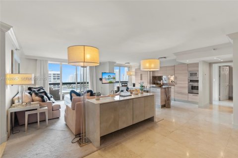 Condominio en venta en Aventura, Florida, 2 dormitorios, 126.81 m2 № 1986757 - foto 3