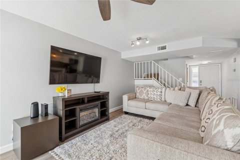 Touwnhouse à vendre à Pinellas Park, Floride: 3 chambres, 139.35 m2 № 2099731 - photo 7