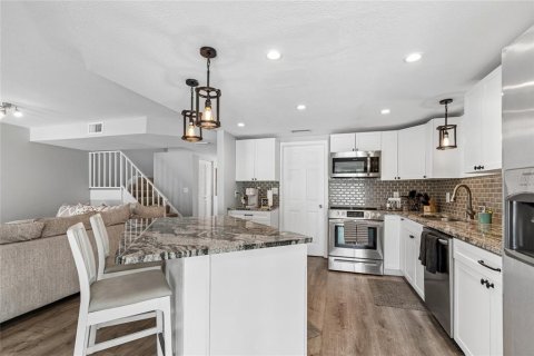 Touwnhouse à vendre à Pinellas Park, Floride: 3 chambres, 139.35 m2 № 2099731 - photo 11