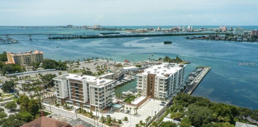 Condominio en Clearwater, Florida, 2 dormitorios № 2101899