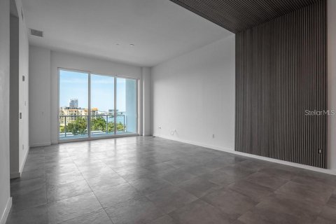 Condominio en venta en Clearwater, Florida, 2 dormitorios, 153.75 m2 № 2101899 - foto 9