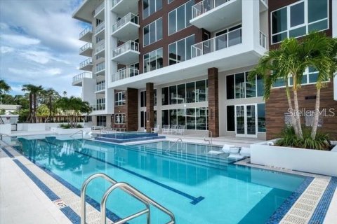Condominio en venta en Clearwater, Florida, 2 dormitorios, 153.75 m2 № 2101899 - foto 24