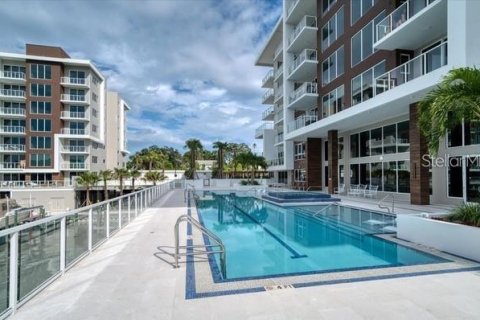 Condominio en venta en Clearwater, Florida, 2 dormitorios, 153.75 m2 № 2101899 - foto 25