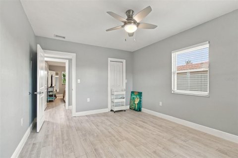 Villa ou maison à louer à Saint Pete Beach, Floride: 4 chambres, 202.25 m2 № 2405098 - photo 23