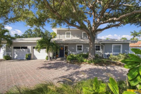 Villa ou maison à louer à Saint Pete Beach, Floride: 4 chambres, 202.25 m2 № 2405098 - photo 2