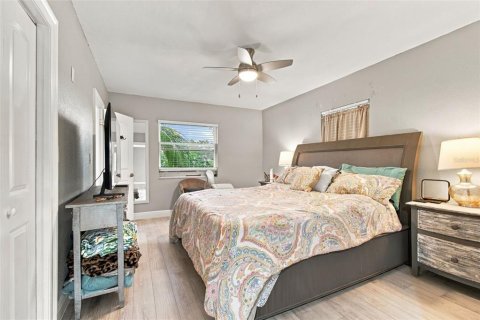 Villa ou maison à louer à Saint Pete Beach, Floride: 4 chambres, 202.25 m2 № 2405098 - photo 25