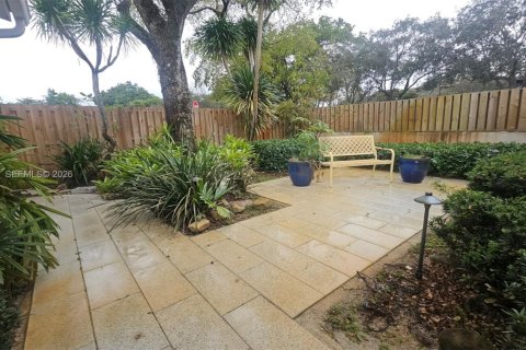 House in Miami Lakes, Florida 3 bedrooms, 195.75 sq.m. № 2009294 - photo 16